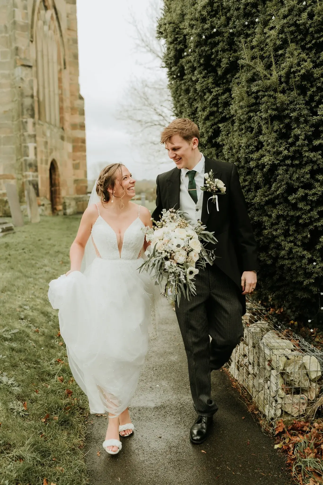 Sophie Tom Sneaks 043