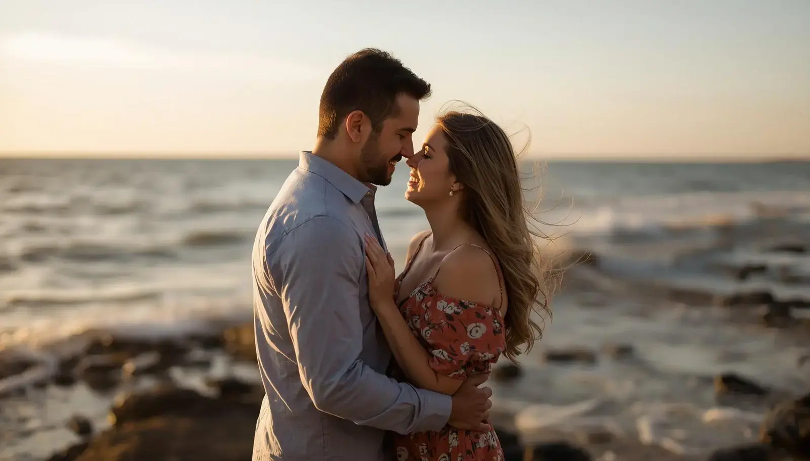 Engagement couple photo seaside
